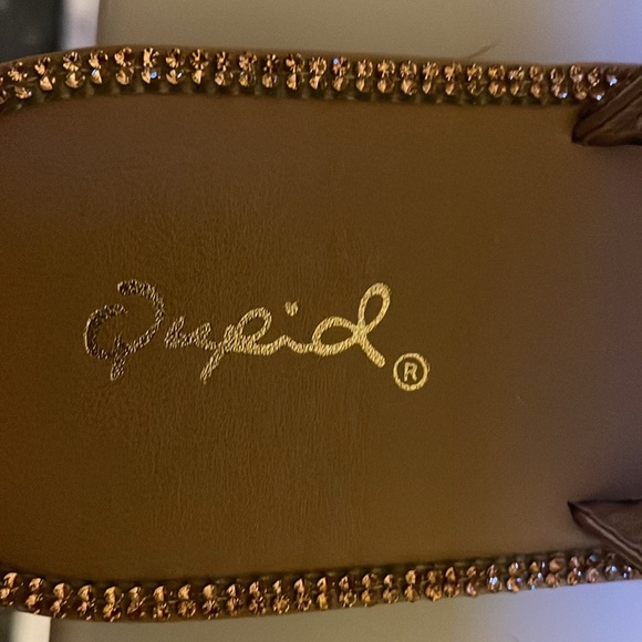 Sandals - Picture 3 of 4